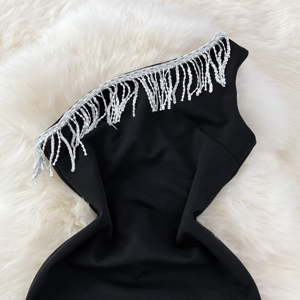 Sleeveless tassel diagonal neck Strapless Hip Wrap short dress 11002