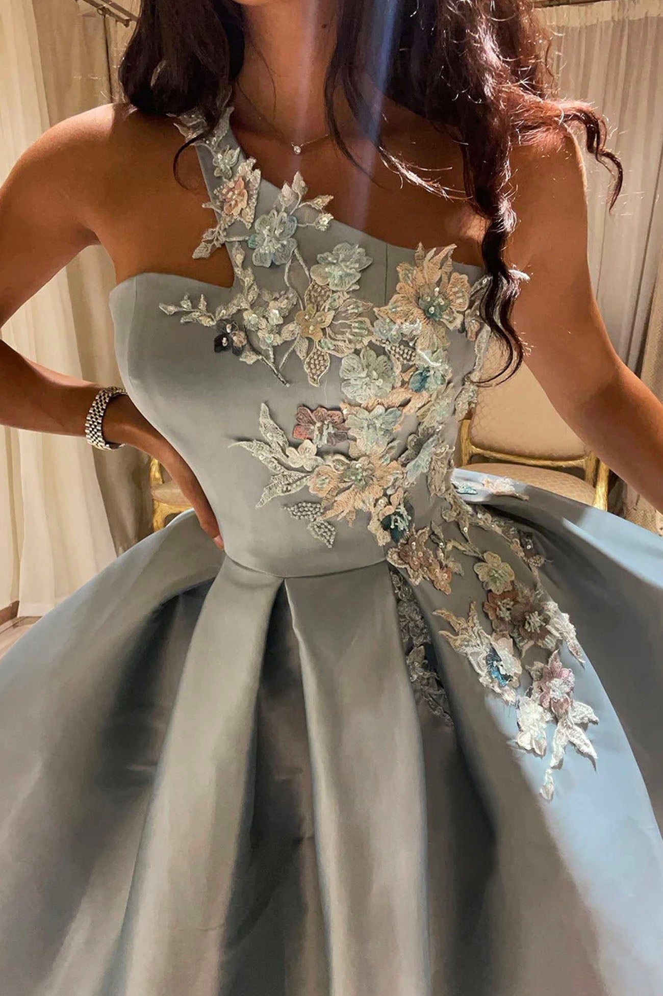 Bonito vestido de fiesta corto de satén con un solo hombro y encaje, vestidos de fiesta de corte A