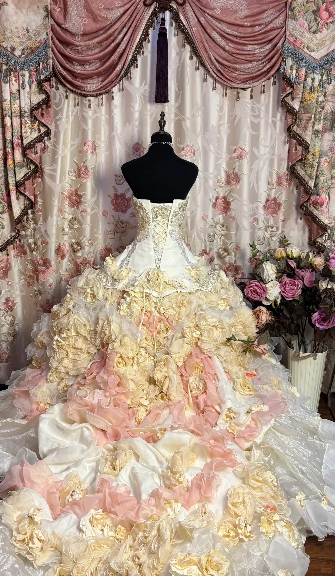 Hermoso vestido de noche de quinceañera sin tirantes con volantes, corte A, para quinceañeras, TP4283