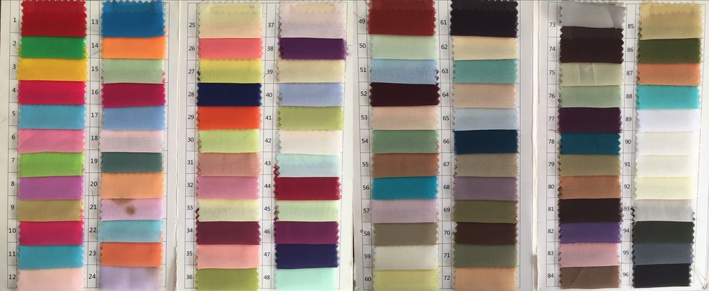 Vestidos de fiesta cortos y sencillos de color verde con espalda descubierta y espalda abierta.
