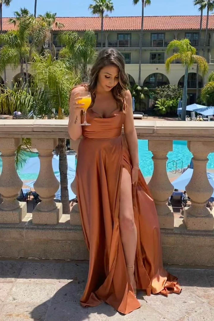 Vestido de fiesta largo burdeos con tirantes y abertura, vestidos de noche para bodas