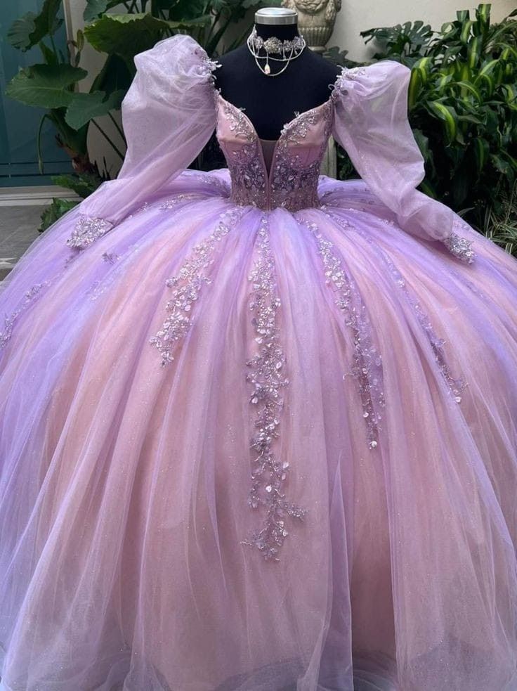 Elegant Ball Gown Off Shoulder Long Lantern Sleeves Appliques Tulle Princess Gown Quinceanera Dress for Sweet 16 cg25641