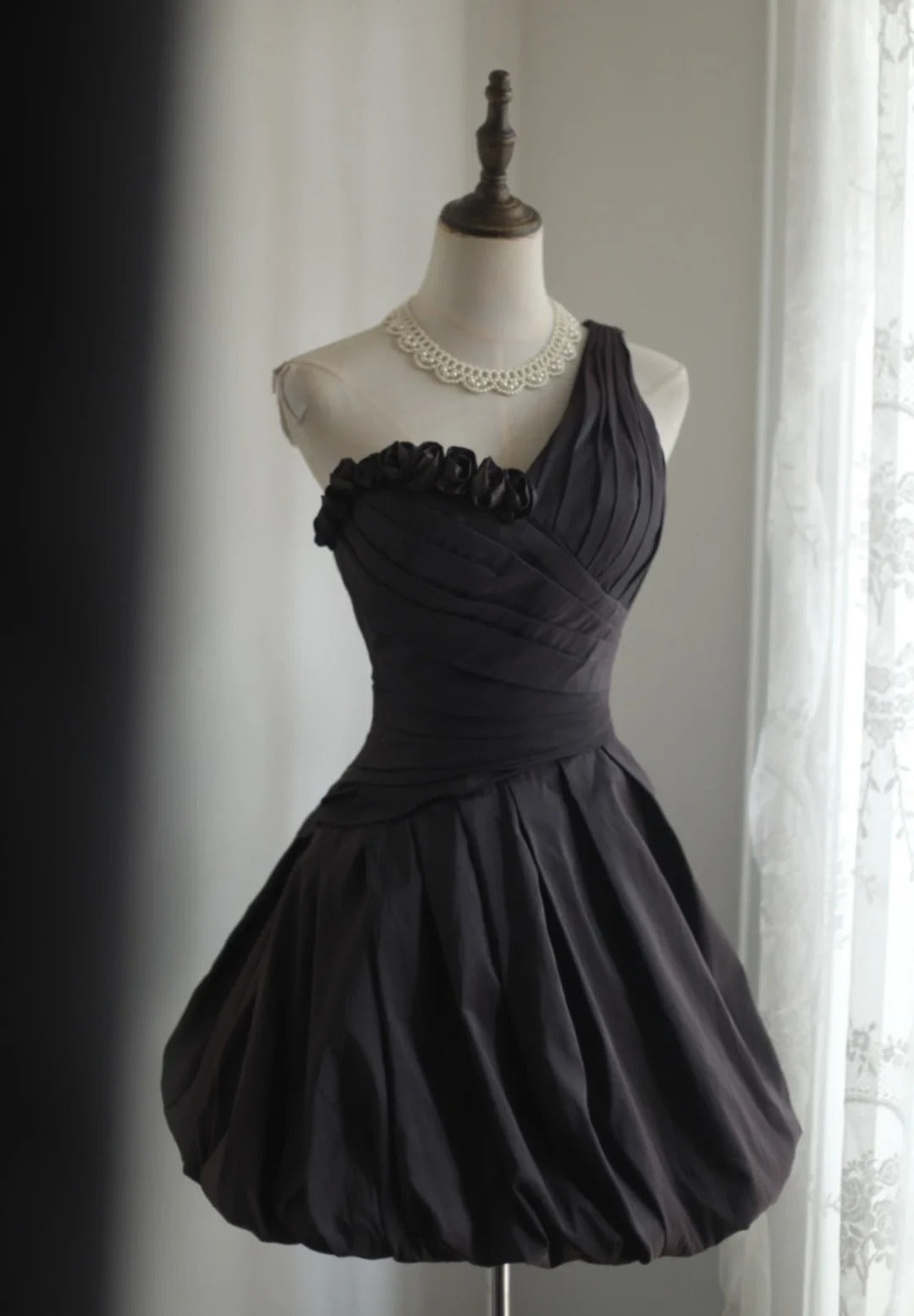 A Line Black One Shoulder Vintage Homecoming Dresses Short Prom Dress Short Party Dress cg25926