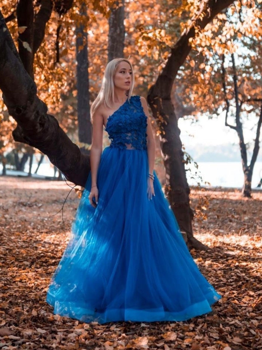 Vestido de fiesta largo de tul azul con un solo hombro y encaje, vestido formal de tul azul