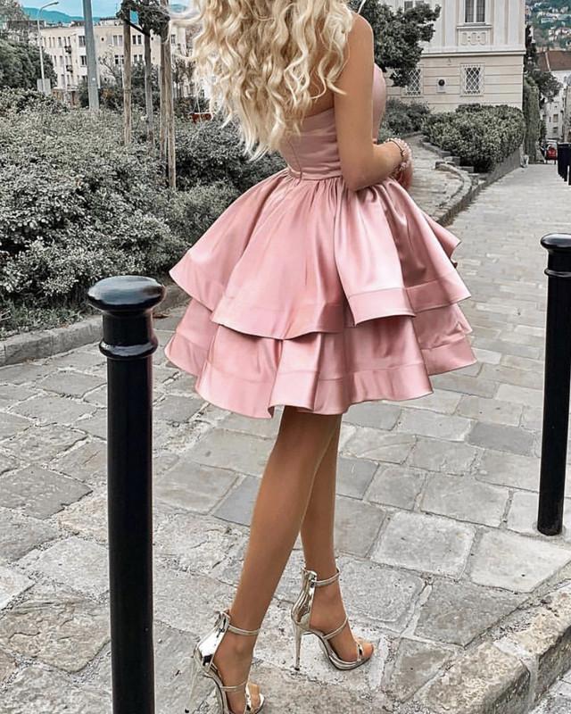 Vestidos de fiesta de un solo hombro con dobladillo con volantes de satén