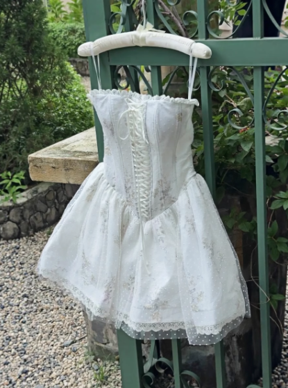 Vestidos de fiesta blancos cortos, elegantes y sin tirantes, de corte A, para el regreso a casa, de noche, para cóctel, para cumpleaños número 16, DH2760