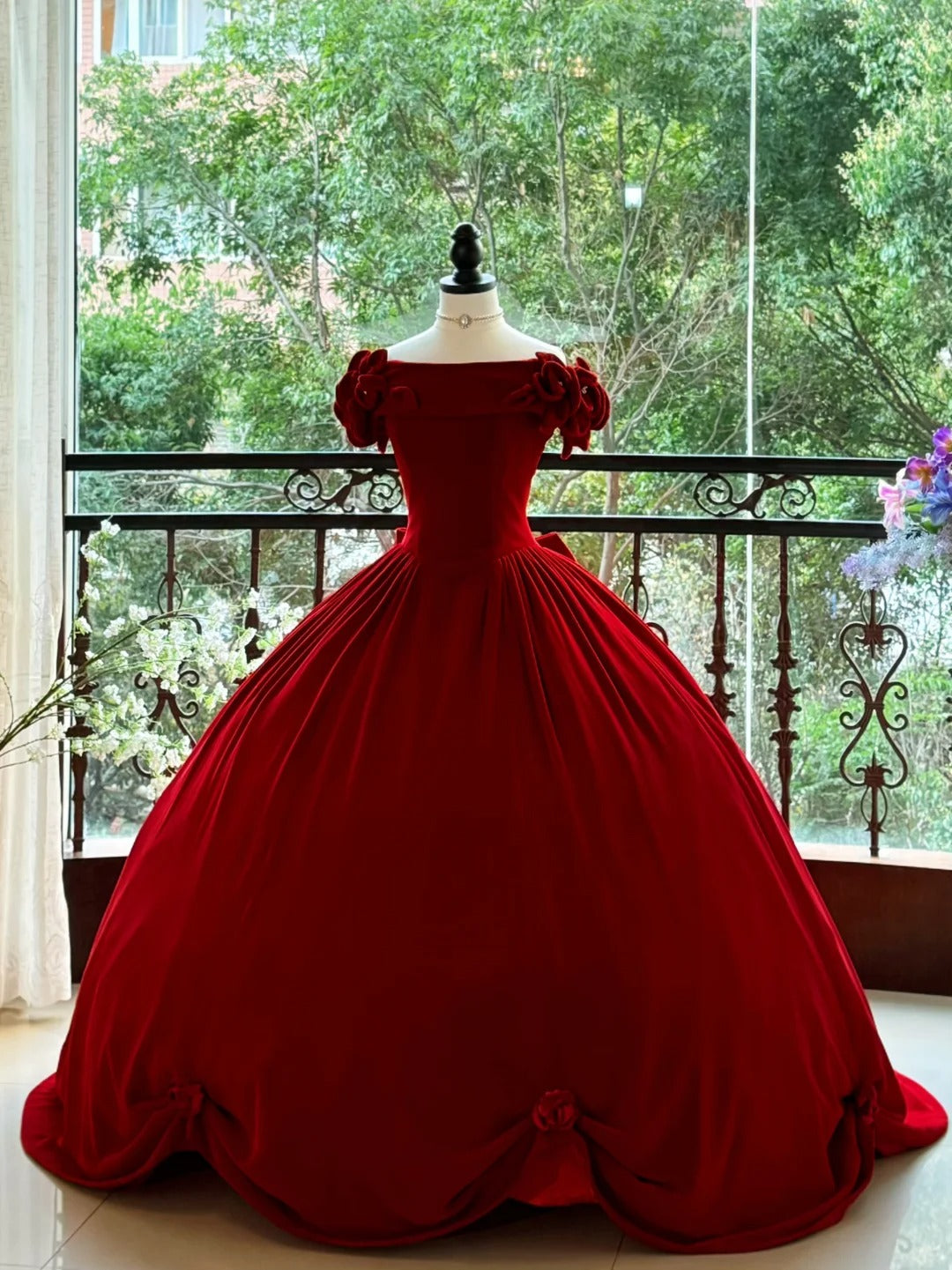 Burgundy Elegant Retro Long Velvet Quinceanera Dresses Prom Dress Graduation Dress Princess gh5005