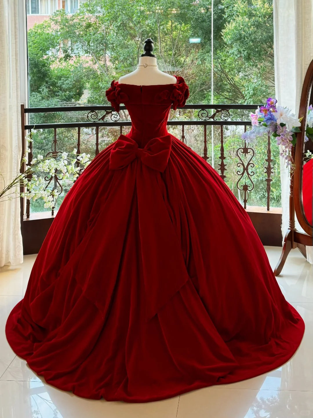 Burgundy Elegant Retro Long Velvet Quinceanera Dresses Prom Dress Graduation Dress Princess gh5005