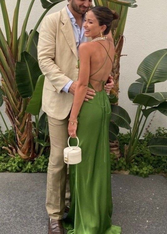 Elegante vestido de fiesta largo verde sin espalda Vestidos de fiesta elegantes