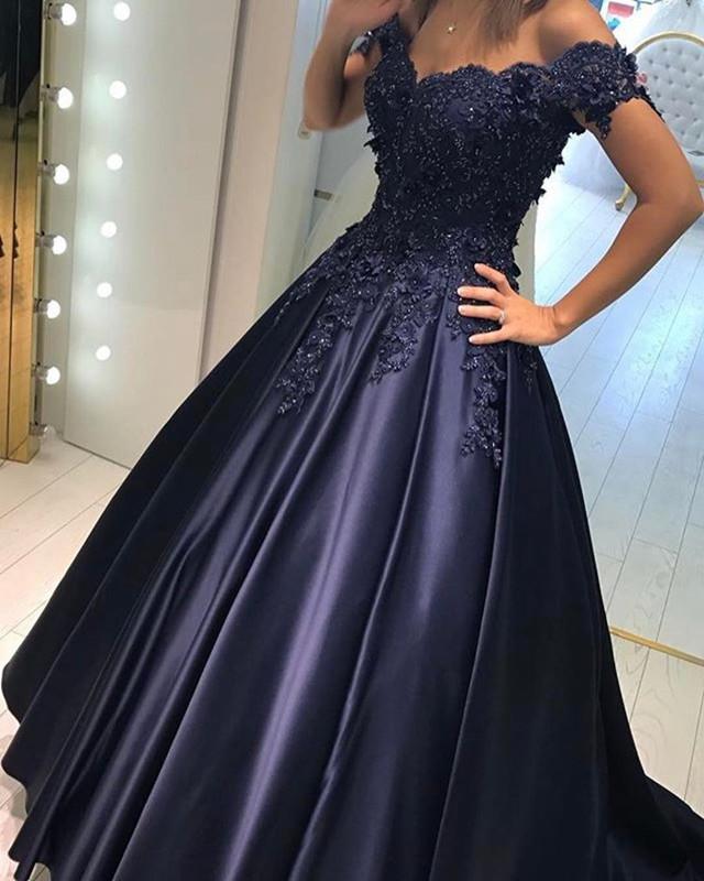 Vestidos de fiesta de satén con hombros descubiertos y flores 3D con cuentas