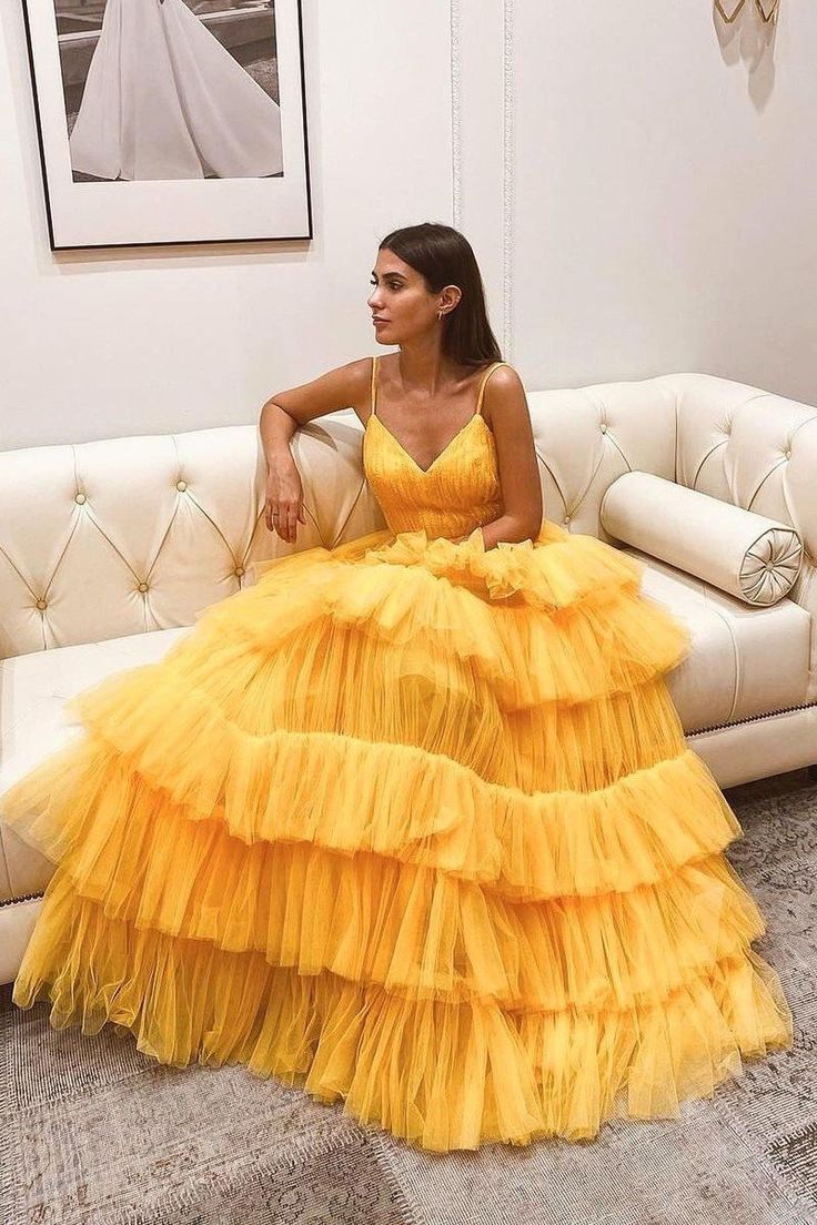 Layers Tulle Yellow Prom Dresses with Ruching Bodice cg24954