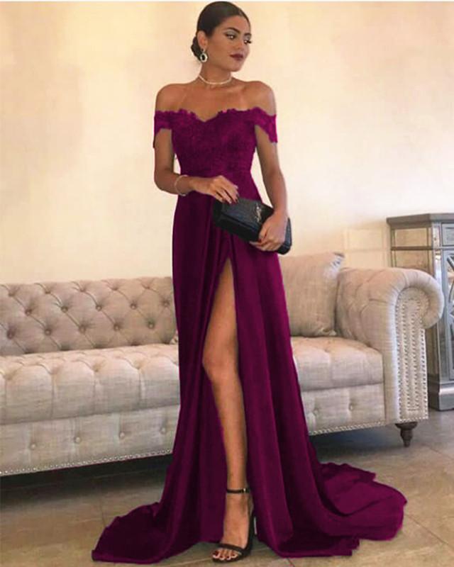 Vestidos de noche largos de satén con escote en forma de corazón y abertura en la pierna, con encaje y hombros descubiertos.
