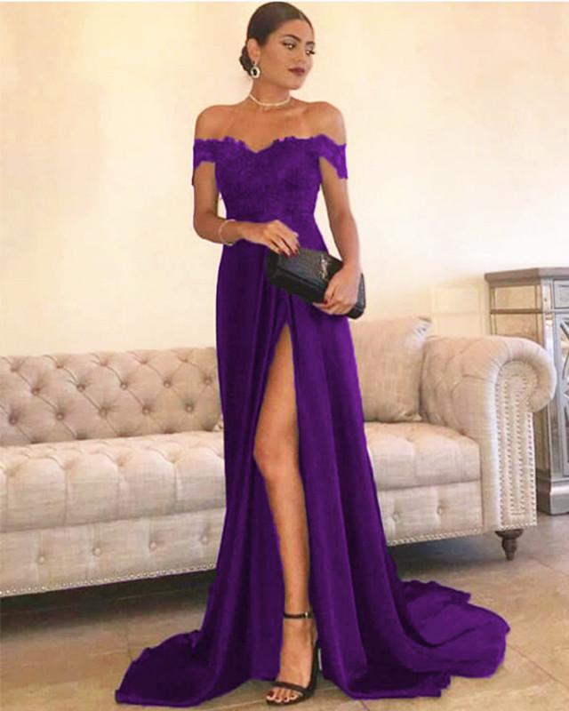 Vestidos de noche largos de satén con escote en forma de corazón y abertura en la pierna, con encaje y hombros descubiertos.