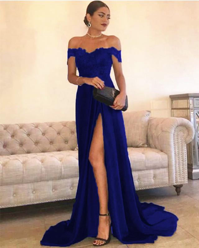 Vestidos de noche largos de satén con escote en forma de corazón y abertura en la pierna, con encaje y hombros descubiertos.