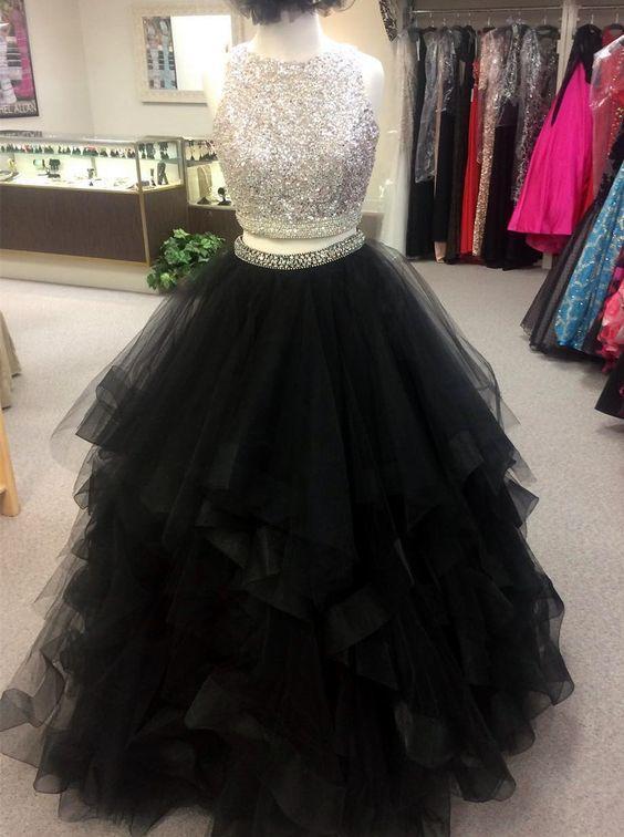 Vestidos de fiesta de dos piezas con capas de organza y cuentas y lentejuelas brillantes