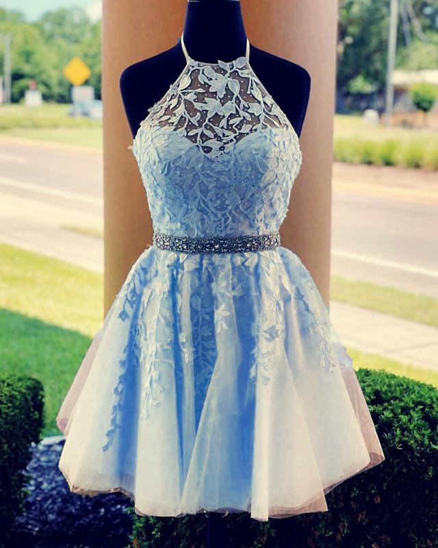 Vestidos de fiesta de tul con cuello halter y bordado de encaje con espalda cruzada