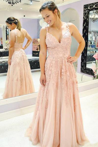Vestido de fiesta rosa ruborizado con corte A y apliques de tul espagueti.