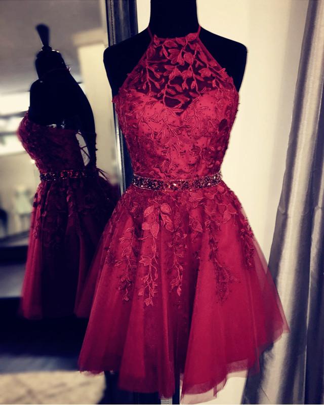 Vestidos de fiesta de tul con cuello halter y bordado de encaje con espalda cruzada