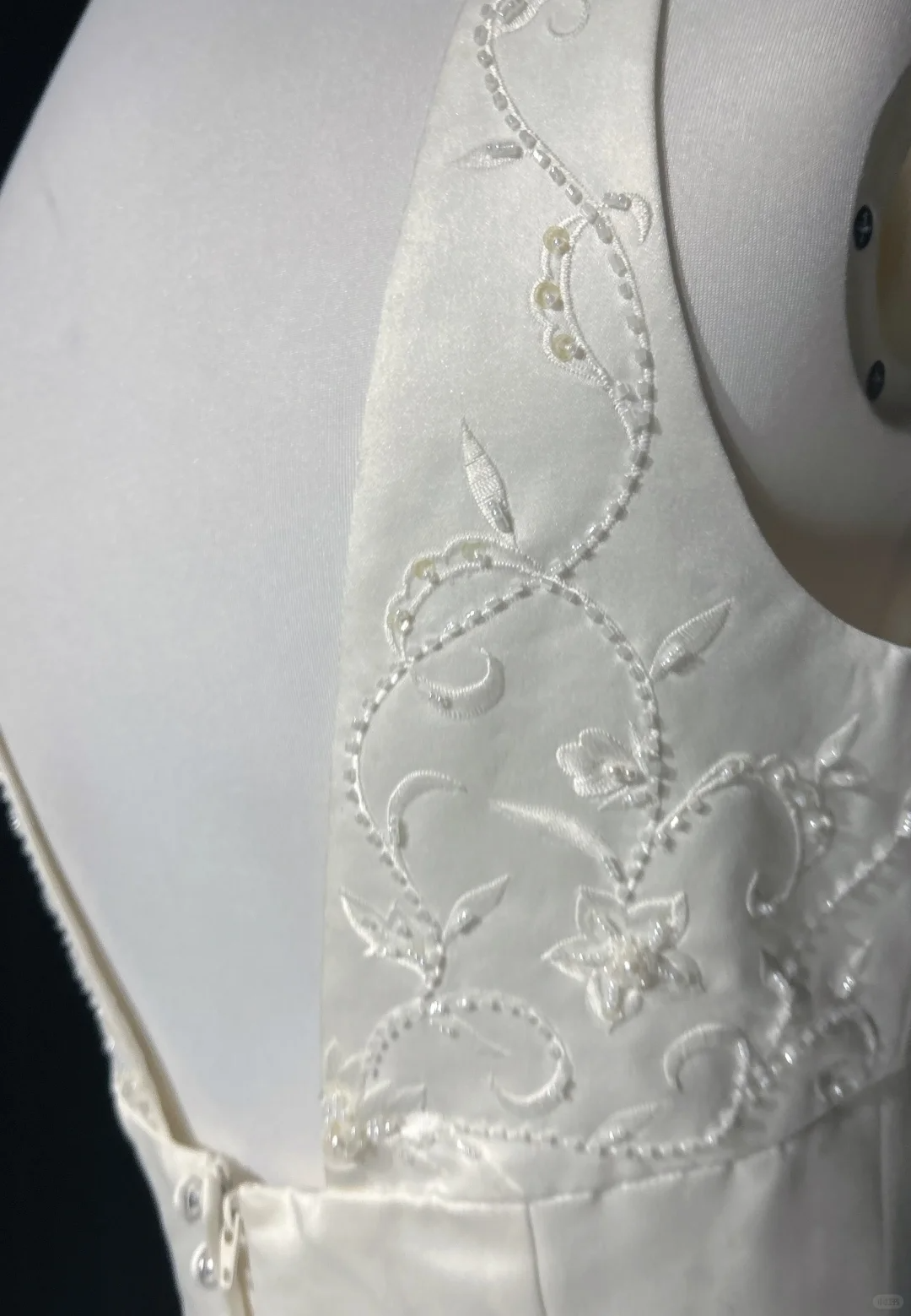 Vestido de novia vintage de los años 60, vestido de baile, escote corazón, sin mangas, satén con cuentas, largo blanco, vestidos de novia elegantes DH1016