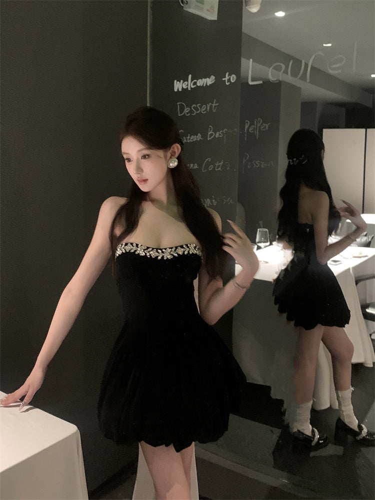 Vestido de fiesta corto de terciopelo negro con escote corazón para octavo grado, vestido de verano para escuela secundaria, traje de fiesta DH1056