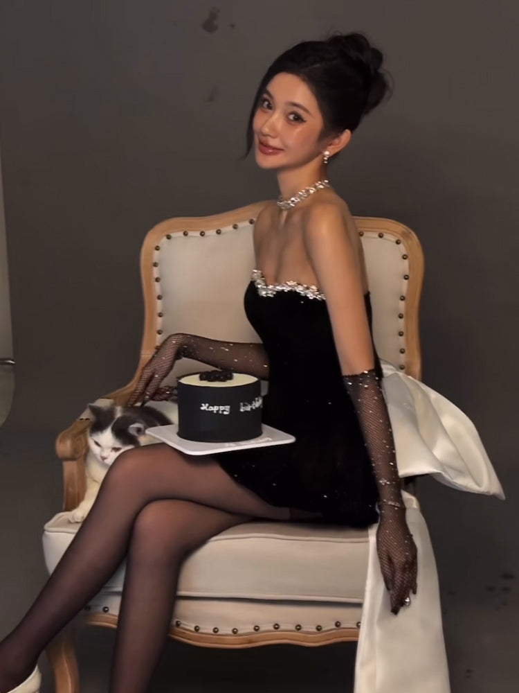 Hermoso vestido de fiesta corto de terciopelo negro con escote corazón para octavo grado, vestido de fiesta de verano para escuela secundaria, atuendos de cumpleaños DH1058