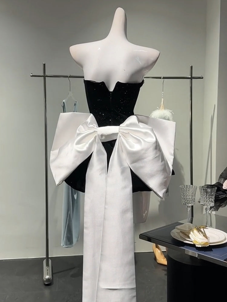 Vestido de fiesta corto de terciopelo negro con escote corazón para octavo grado, vestido de verano para escuela secundaria, DH1059