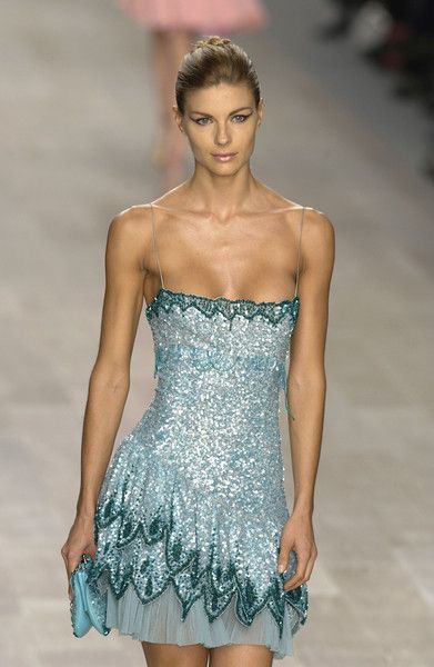 Lindo vestido corto de fiesta de verano con tirantes finos y lentejuelas azules para octavo grado, vestido de fiesta de secundaria, atuendo para 20 cumpleaños DH1084
