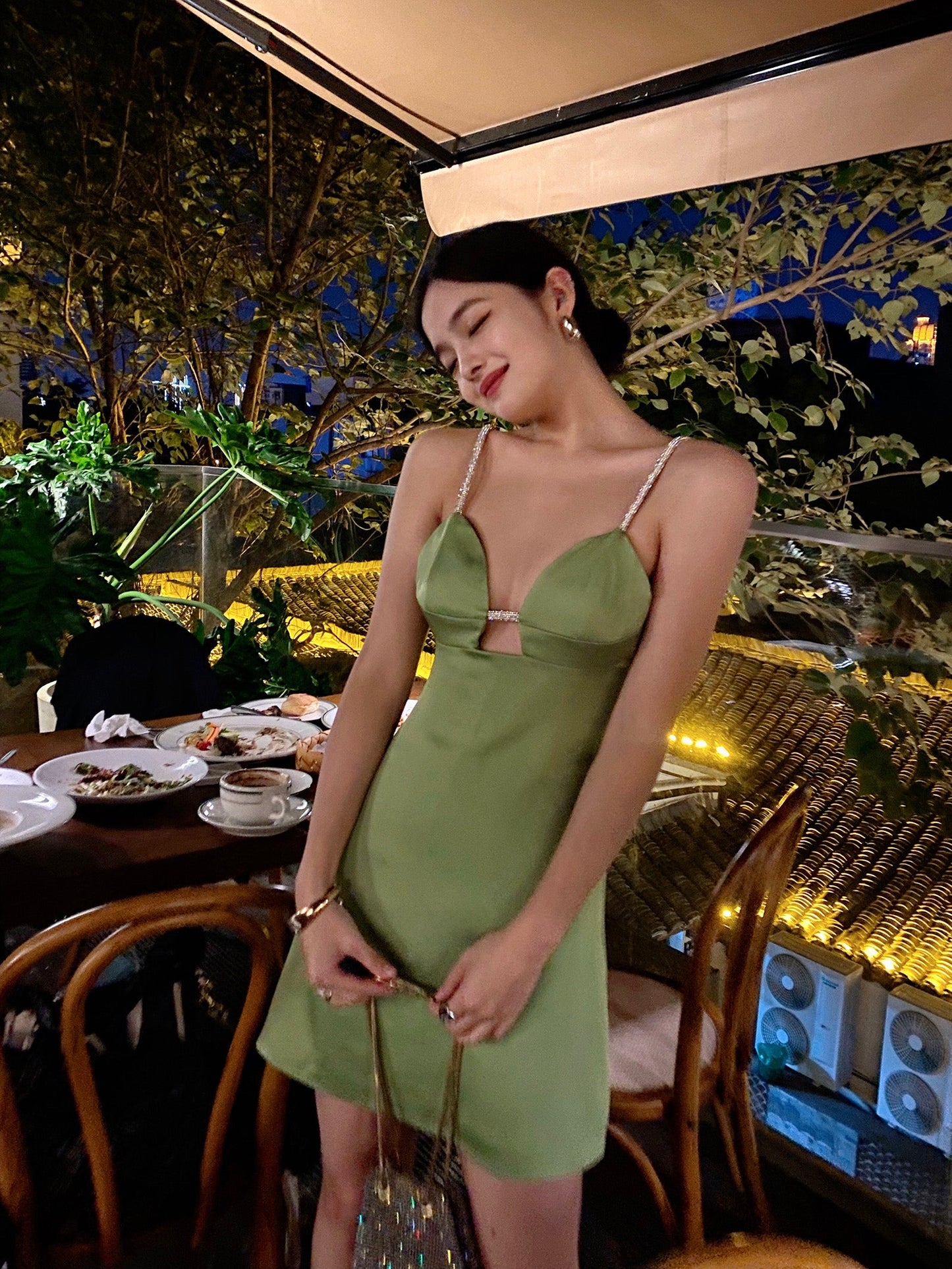 Vestido corto de satén verde salvia con tirantes finos, sexy, para fiesta de 8.º grado, de verano, para escuela secundaria, para cumpleaños, DH1094
