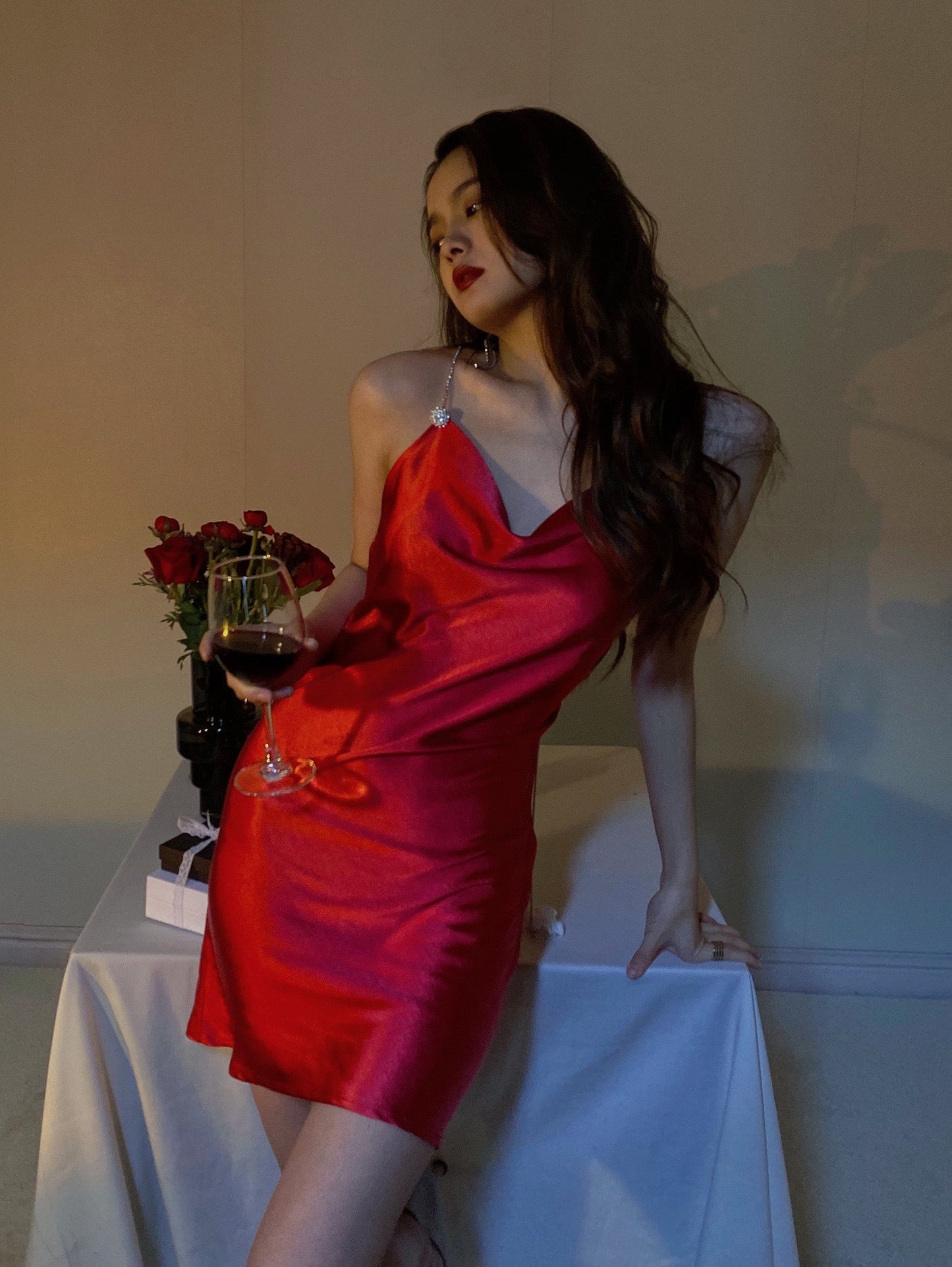 Vestido corto de satén rojo con tirantes finos, sexy, para fiesta de 8.º grado, de verano, para escuela secundaria, para cumpleaños, DH1096