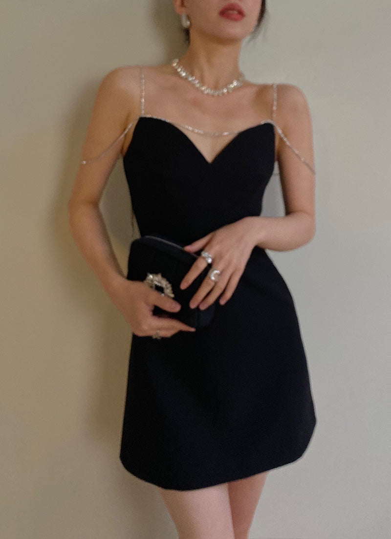 Vestido negro corto de satén con tirantes finos, sexy, para fiesta de 8.º grado, de verano, para escuela secundaria, para cumpleaños, DH1099