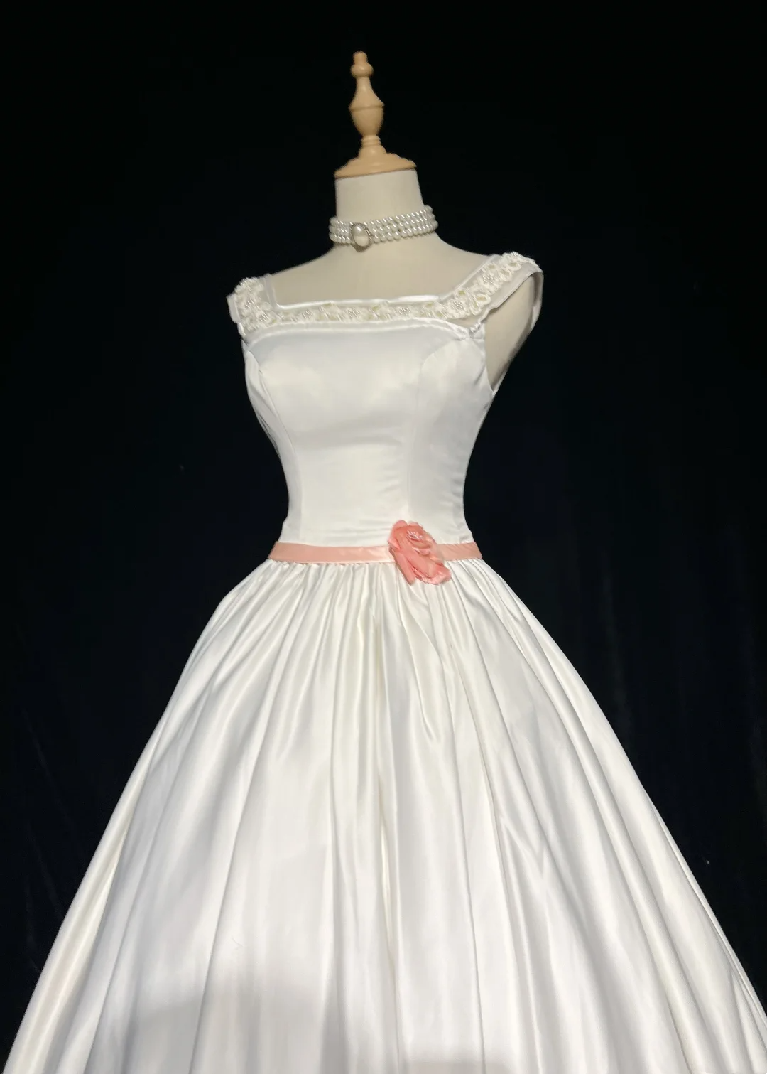 Vestido de novia vintage, vestido de fiesta, escote cuadrado, sin mangas, satén, cuentas, largo, blanco, años 70, elegante, DH1102