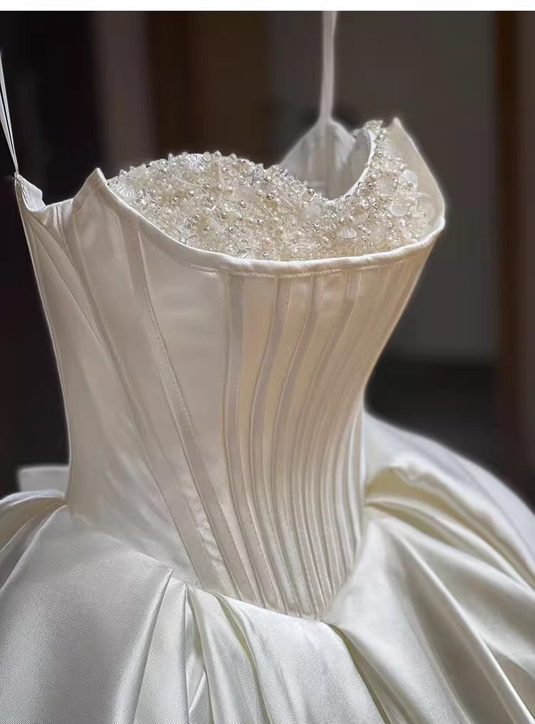 Hermoso vestido de novia de satén blanco largo con escote corazón, DH110