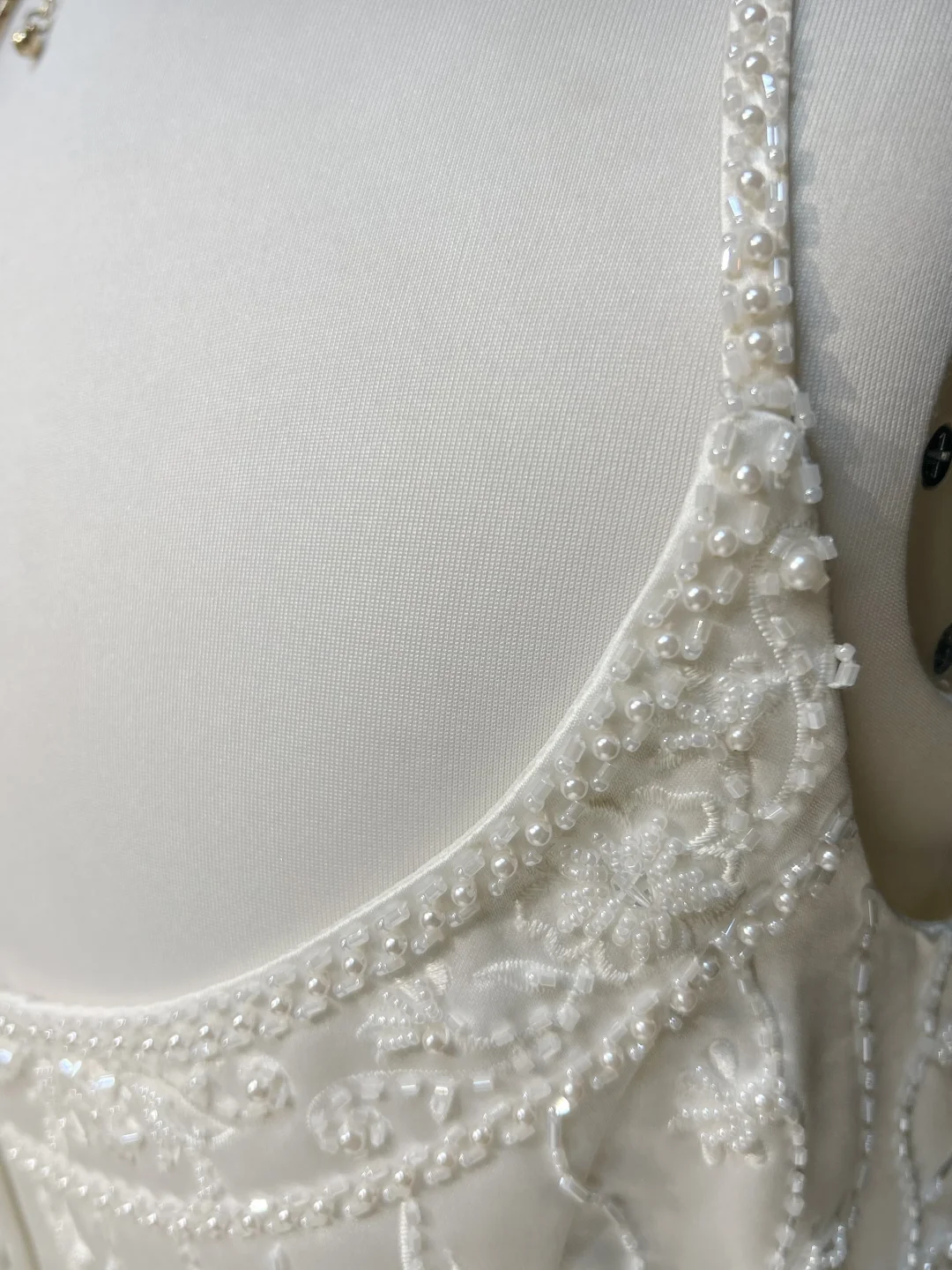 Vestido de novia vintage, corte A, tirantes finos, sin mangas, con perlas, largo, blanco, años 70, elegante, DH1111