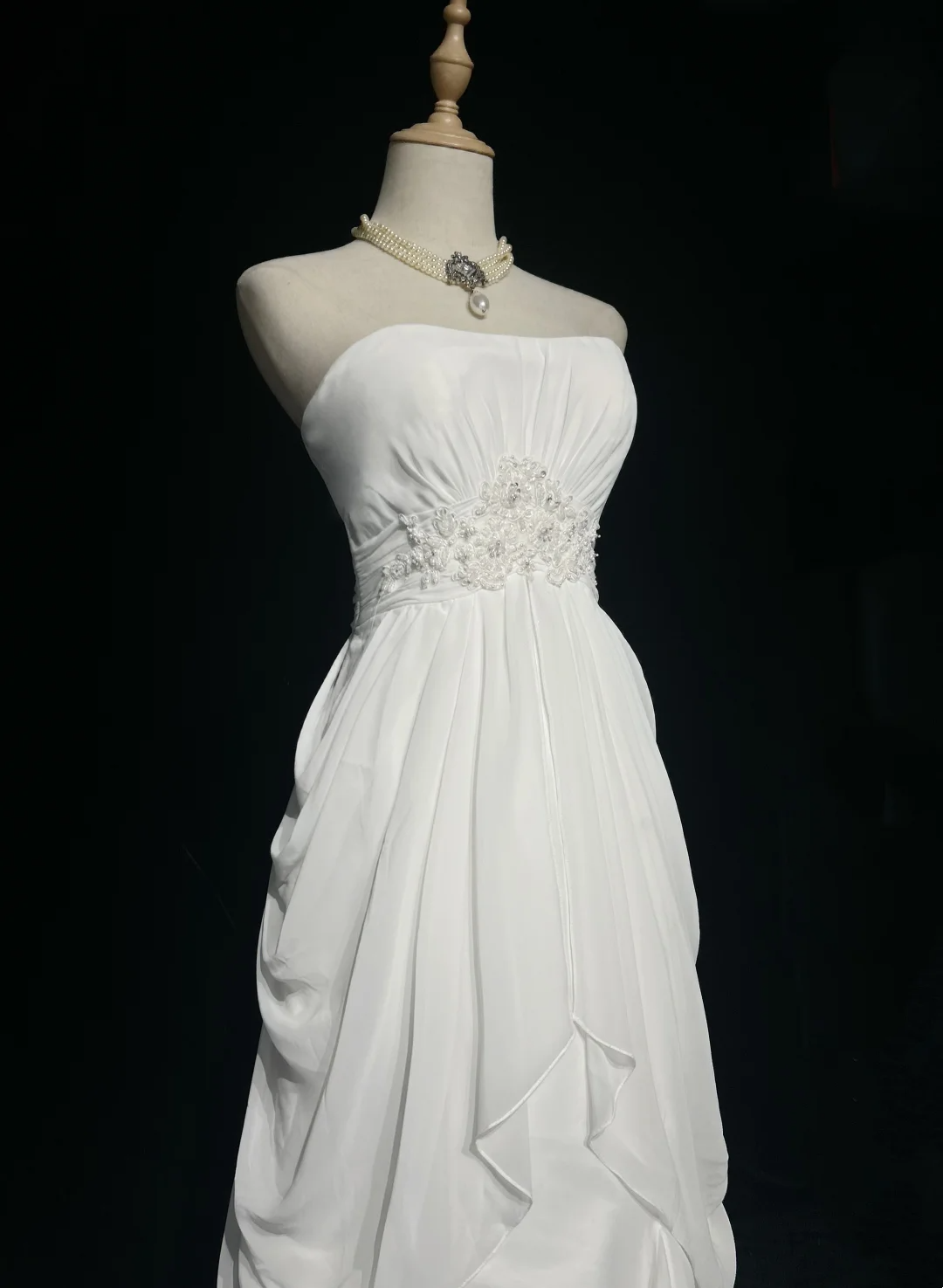 Vestido de novia retro de los años 60, corte A, sin tirantes, sin mangas, de gasa plisada, con cuentas, largo, blanco, elegante, DH1119