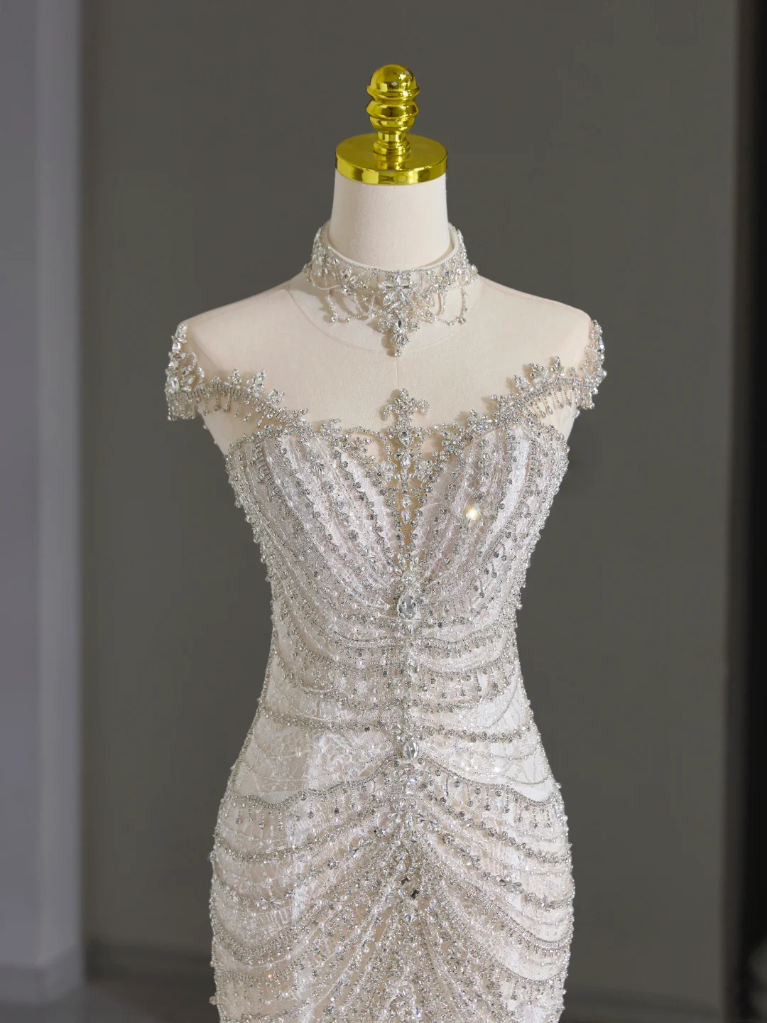 Vestido de novia modesto de corte sirena, escote redondo, mangas casquillo, tul, cuentas plateadas, largo blanco, elegante, DH1123