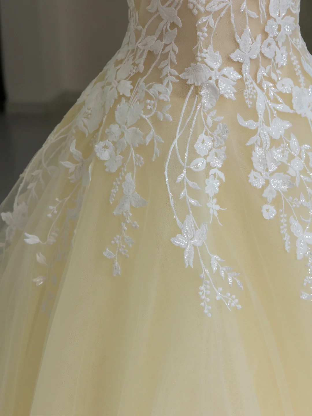 Hermoso vestido de fiesta de tul con cuello alto, amarillo claro, largo, para quinceañeras, formal, de 15 años, para dulces 16, DH1135