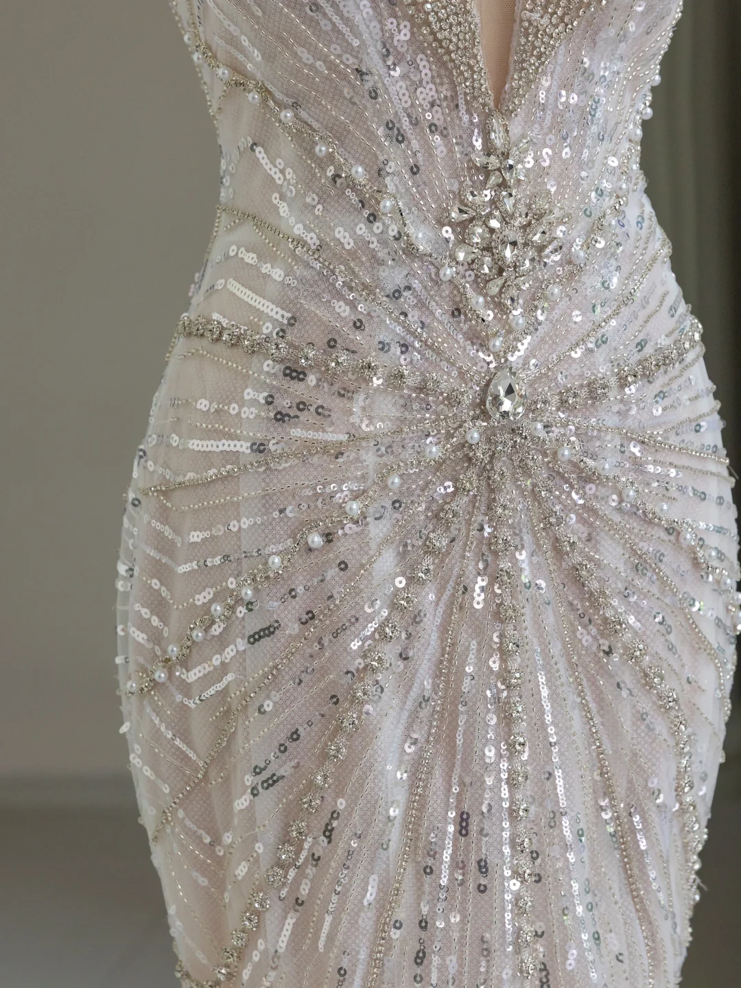 Vestido de novia modesto de corte sirena, escote redondo, tul, cuentas plateadas, largo, blanco, elegante, DH1136
