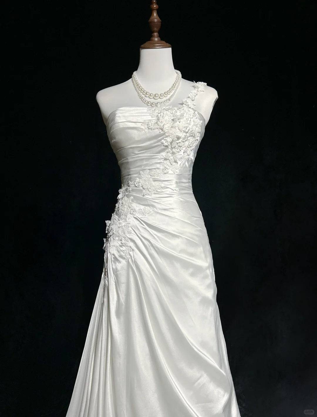 Vestido de novia clásico y elegante, corte sirena, un hombro, largo, blanco, de satén, años 70, estilo vintage, DH1147
