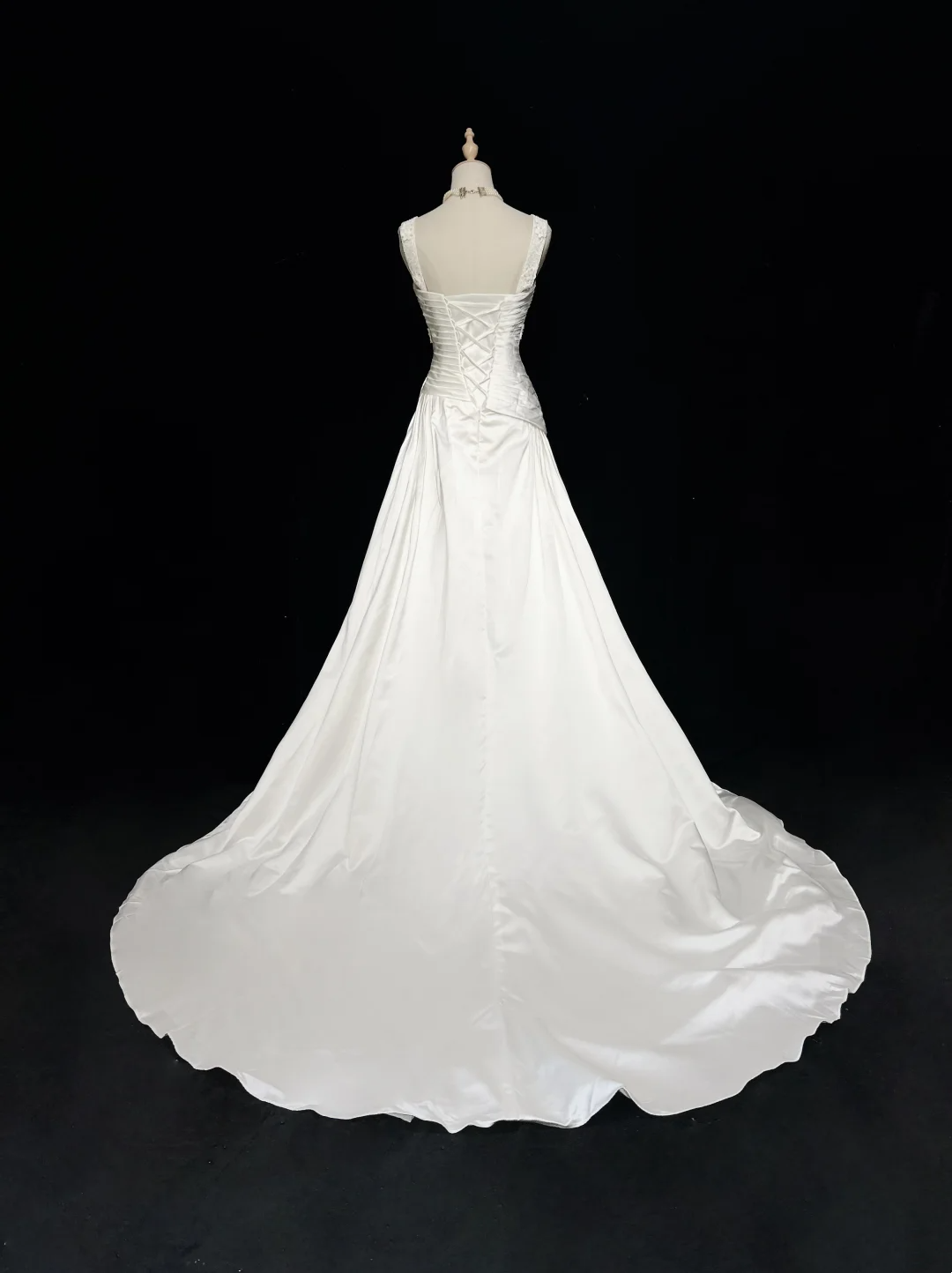 Vestido de novia único, corte A, escote en V, satén blanco, cuentas, estilo años 90, vestidos de novia vintage DH1163