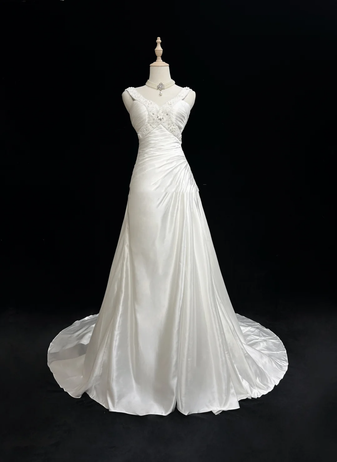 Vestido de novia único, corte A, escote en V, satén blanco, cuentas, estilo años 90, vestidos de novia vintage DH1163