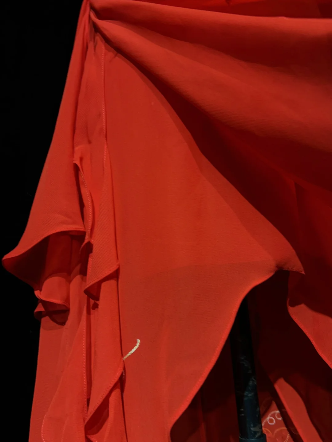 Vestido de fiesta de graduación de 8.º grado, estilo vintage, de gasa roja, hasta la rodilla, con corte asimétrico, para cóctel, para escuela secundaria, DH1466