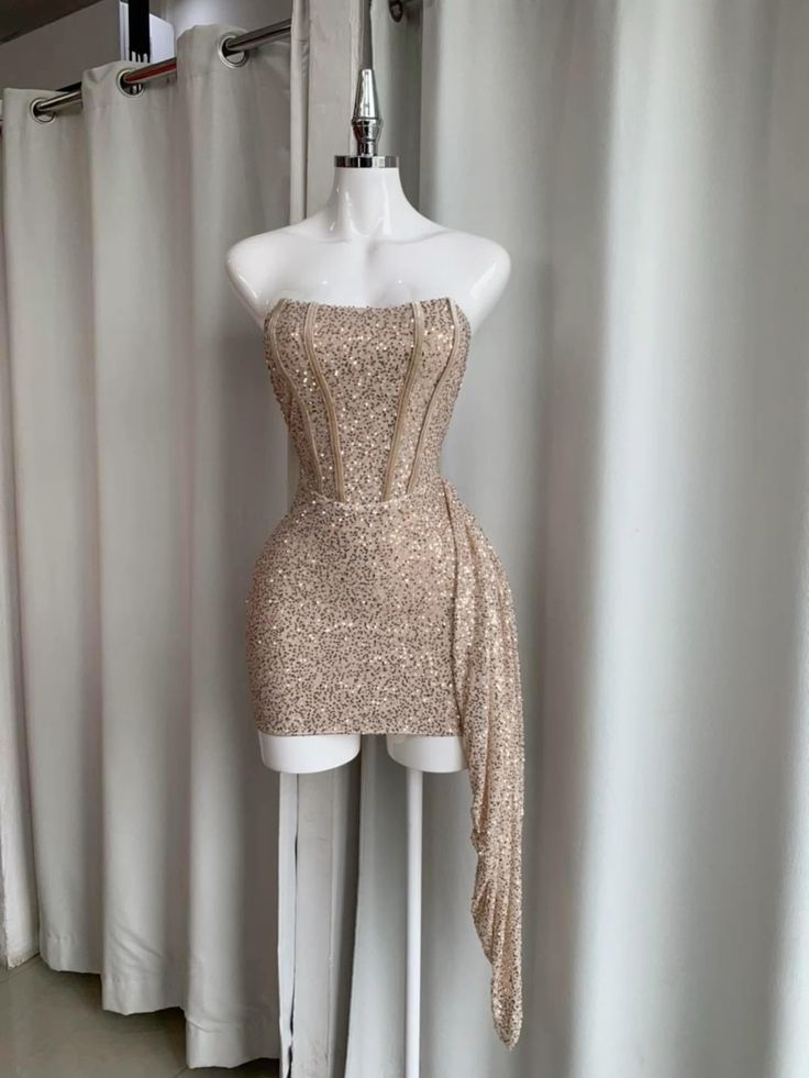 Bonitos vestidos de fiesta cortos de verano para octavo grado, sin tirantes, con lentejuelas, para escuela secundaria, color negro, DH17