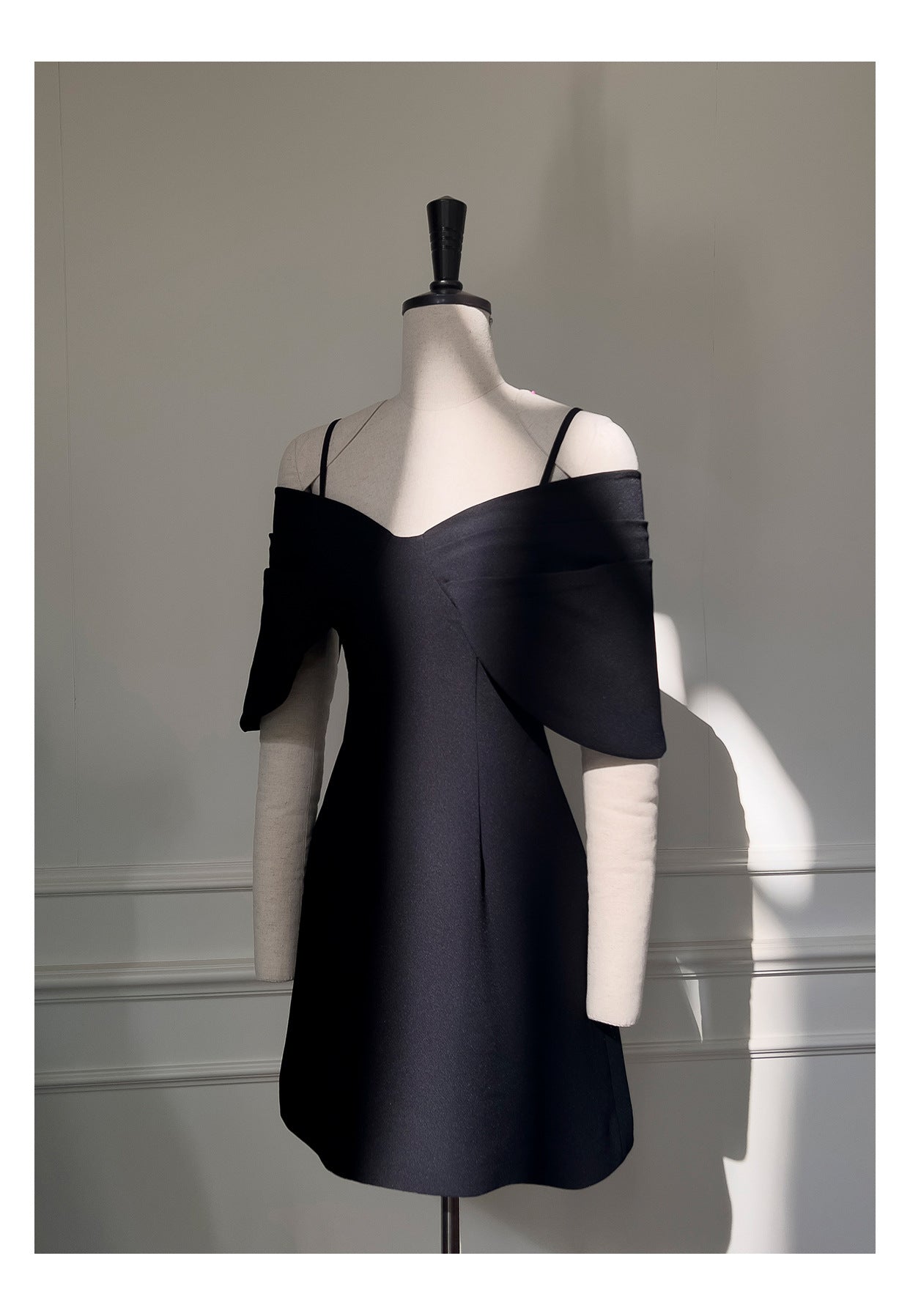 Cute A Line Spaghetti Straps Black Formal 8th Grade Homecoming Dresses Middle School Short Cocktail Gowns Graduation Dress Hoco Outfits DH1993