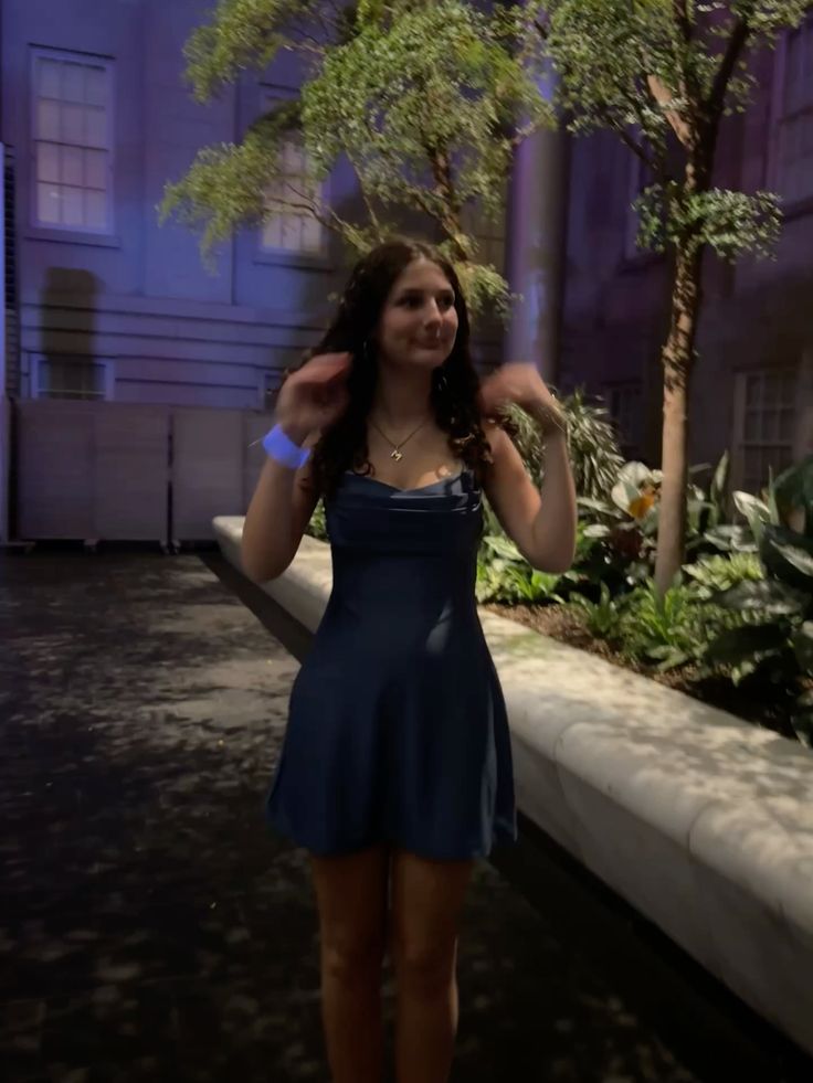 Vestidos de fiesta de satén azul marino con tirantes finos, corte A, para octavo grado, para escuela secundaria, cortos, para cumpleaños y graduación, DH2001