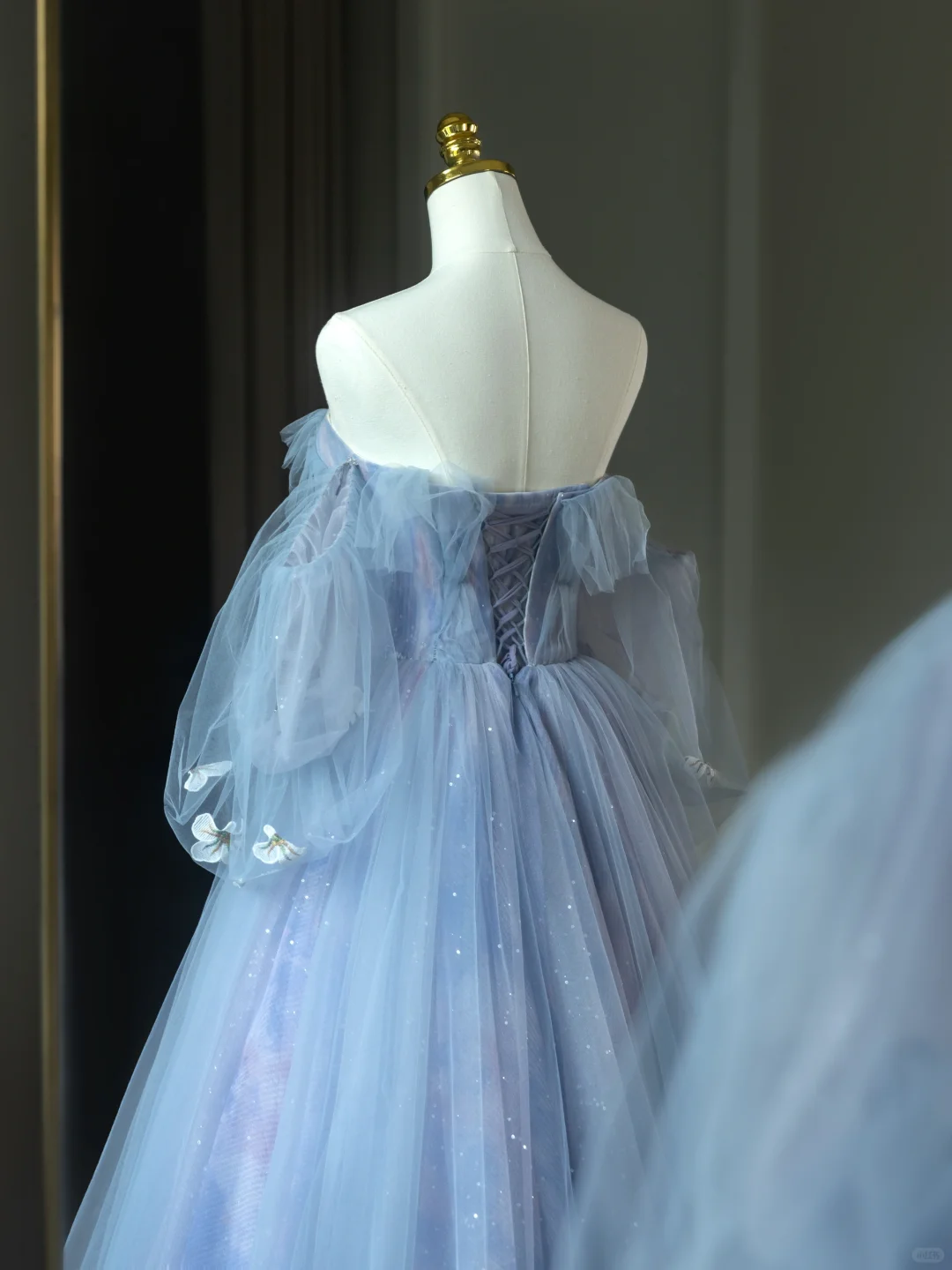 Hermoso vestido de quinceañera largo de tul azul con hombros descubiertos y flores, vestido formal para dulces 17, vestido de 15 años, vestido de dulces 16 DH2062