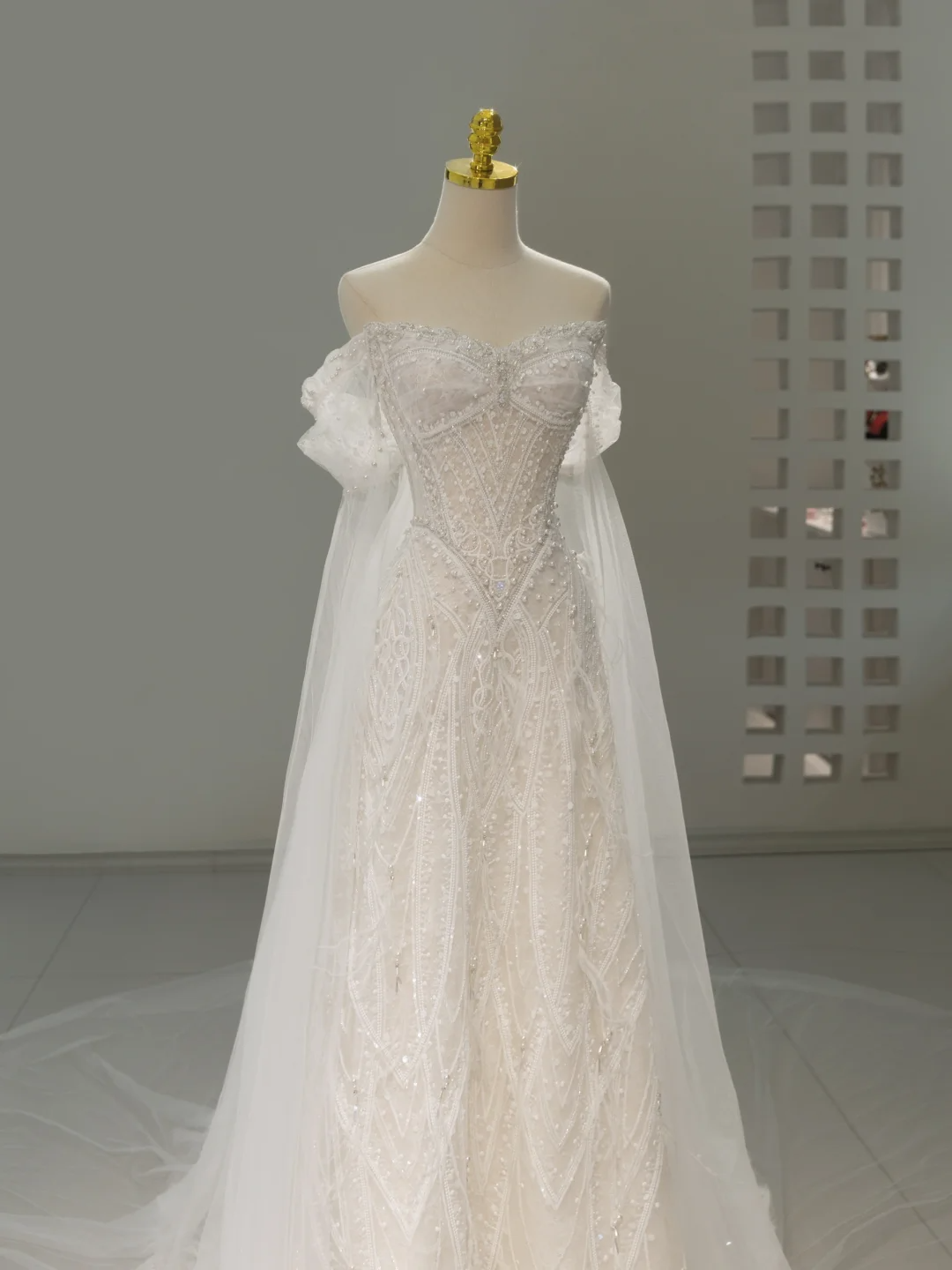 Vestido de novia único, corte A, hombros descubiertos, lentejuelas, manga corta, DH2063