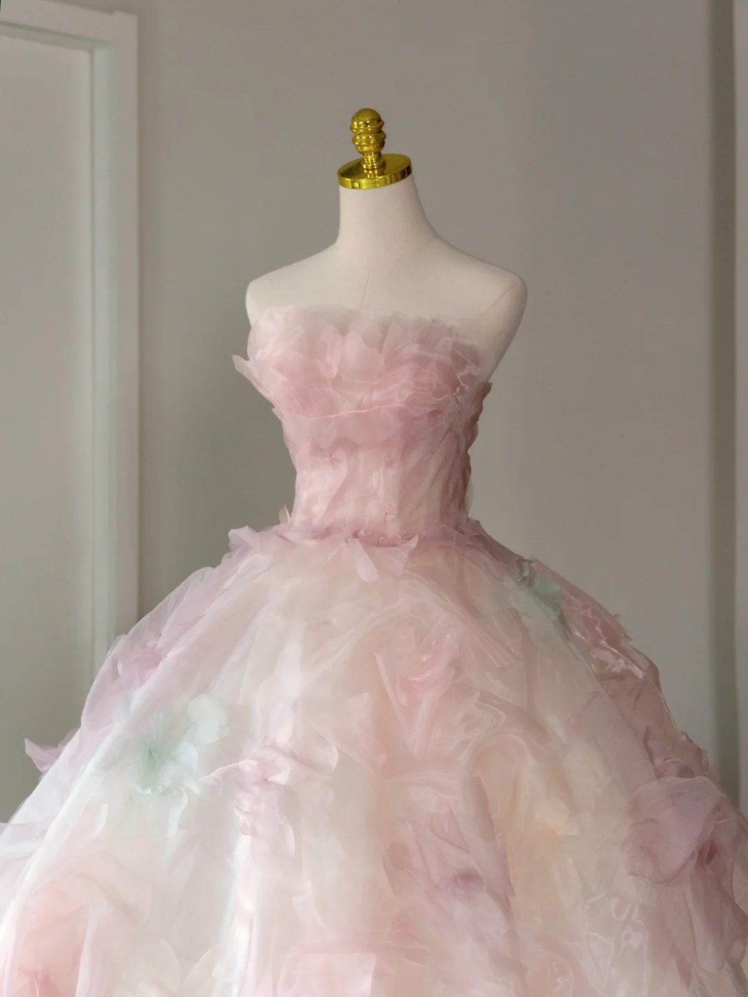 Hermoso vestido de quinceañera largo sin tirantes de tul rosa con flores, vestido formal para dulces 17, vestido de 15 años, vestido de dulces 16 DH2071