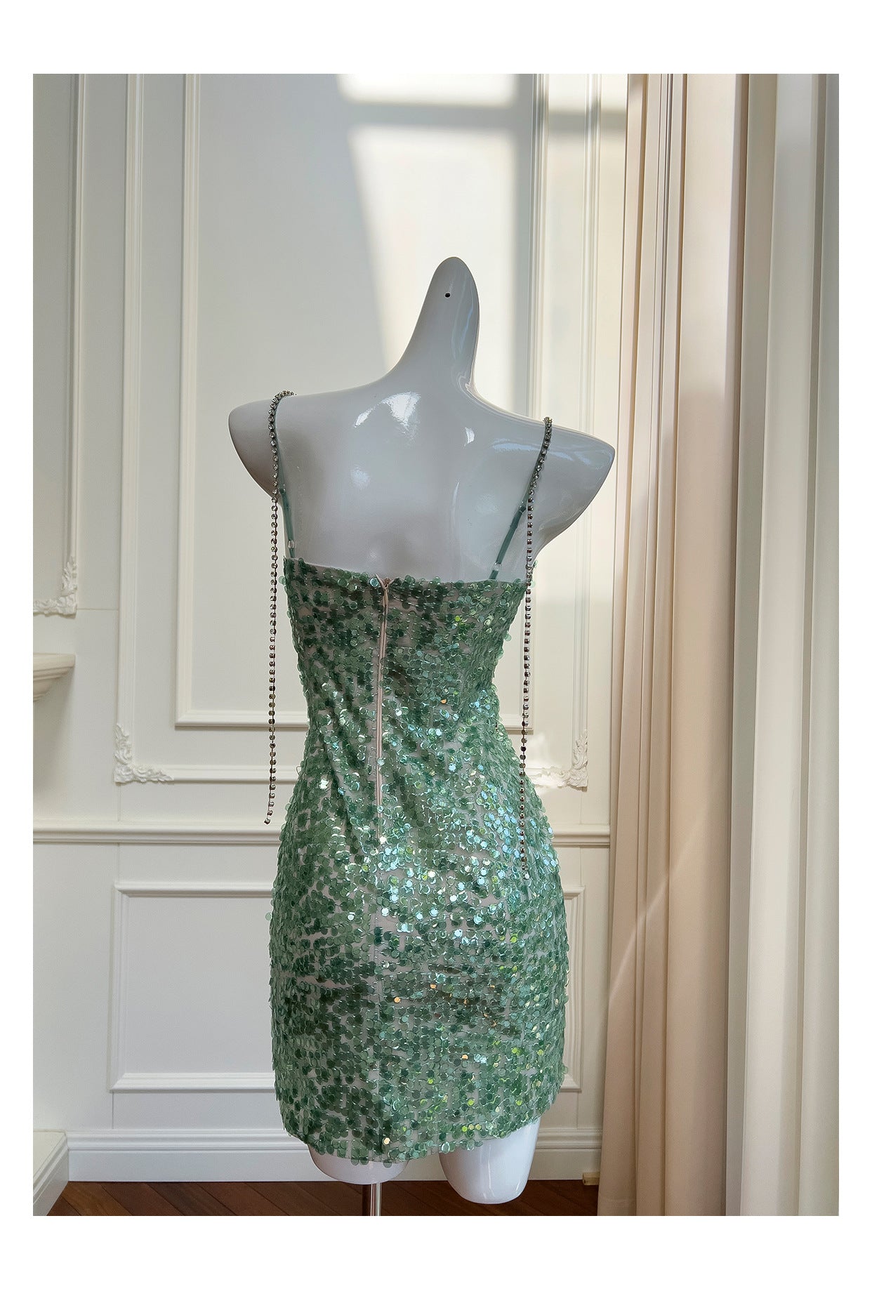 Modest Sheath Spaghetti Straps Sequin Green Formal 8th Grade Homecoming Dresses Middle School Short Birthday Gowns Graduation Dress Hoco Outfits DH2106