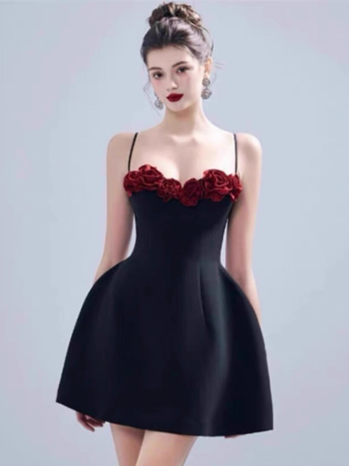 Vestido corto de satén negro con tirantes finos, corte A, para cóctel, graduación, Hoco, DH2203