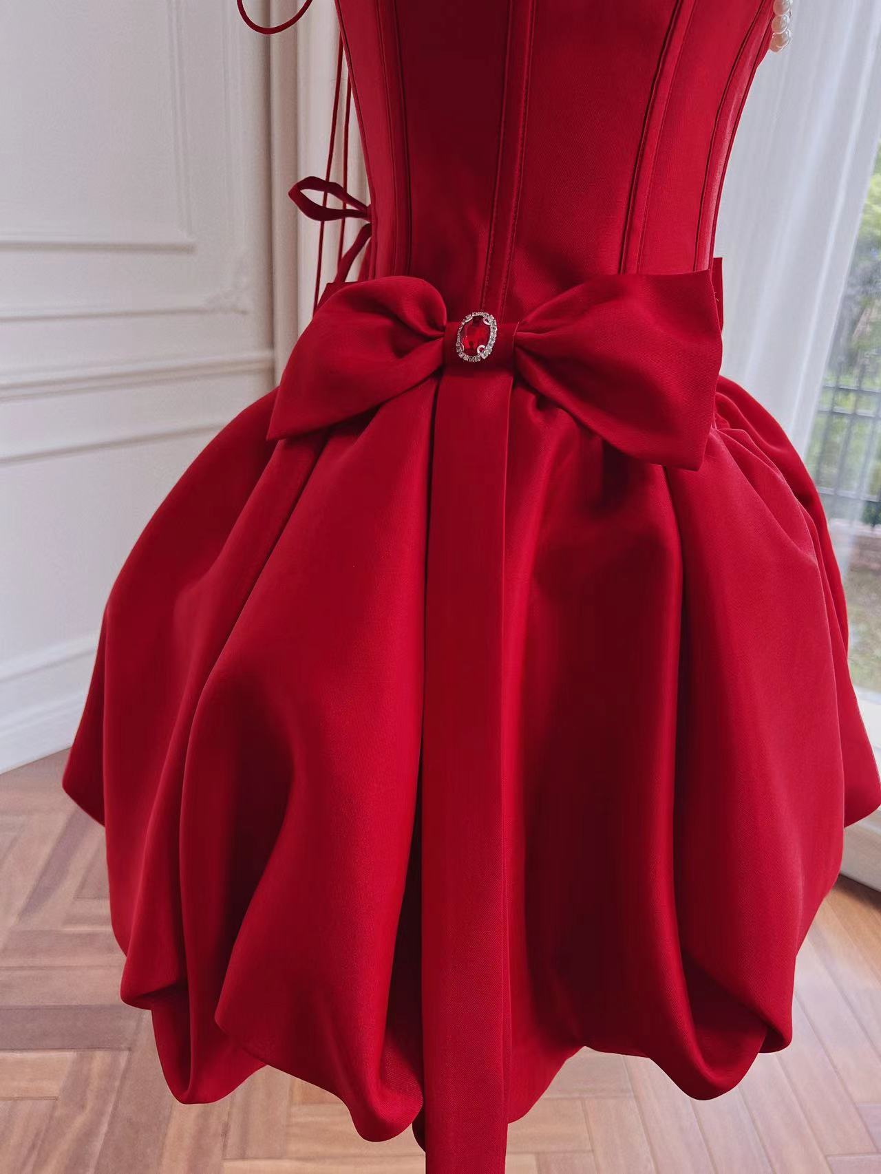 Vestido de fiesta modesto con tirantes finos, satén rojo, corto, formal, para regreso a casa, para estudiantes de secundaria, para cumpleaños número 18, vestido de graduación, vestido de cóctel DH2291